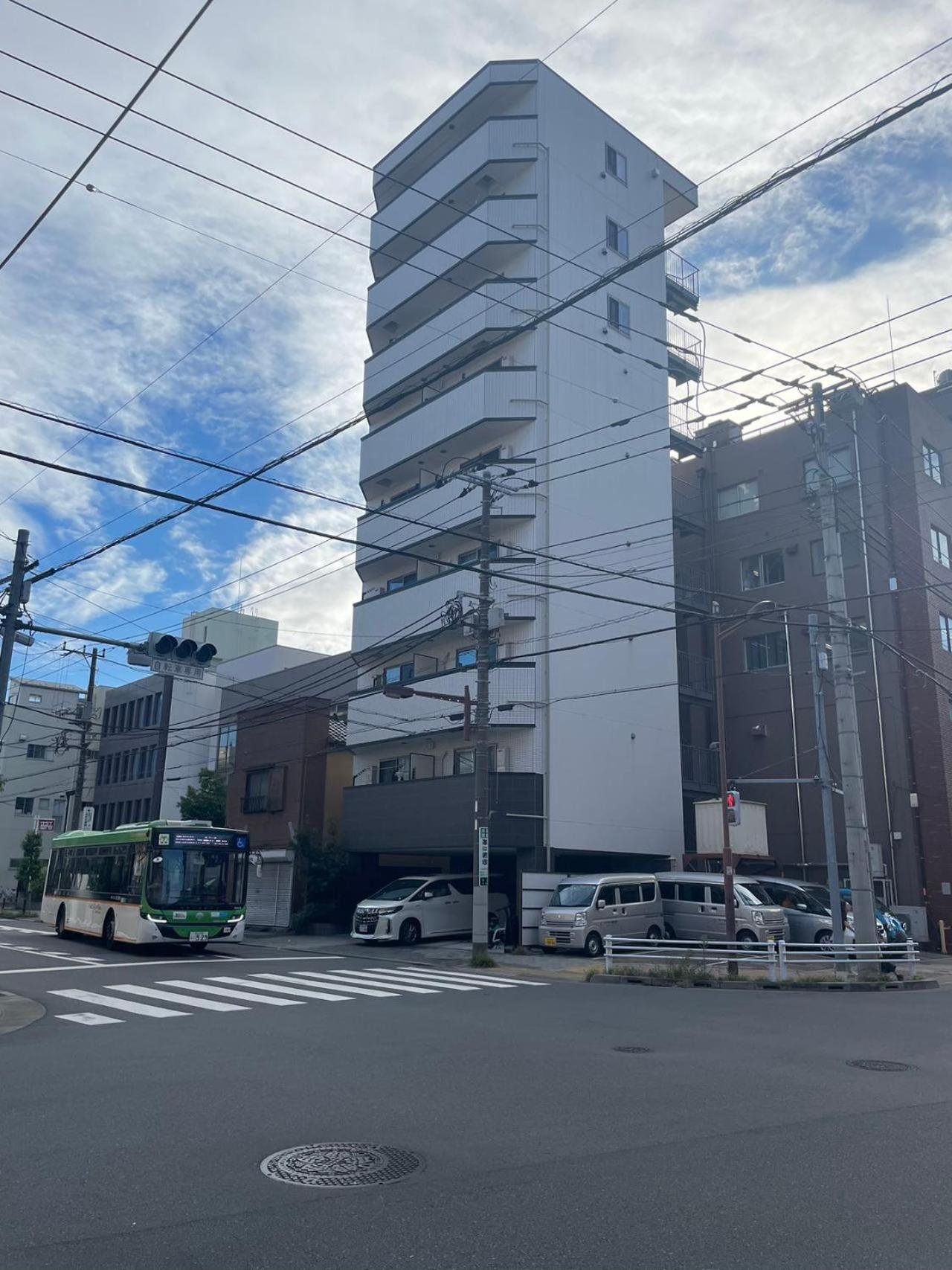 Calum Asakusa Imado Tokyoカルム浅草今戸ツインルーム新築民泊東京浅草隅田川今戸神社近くスカイツリー見えるコンビニコインランドリー近くある浅草駅まで徒歩圏内アクセス便利成田空港羽田空港銀座渋谷東京駅直通 * Tōkyō